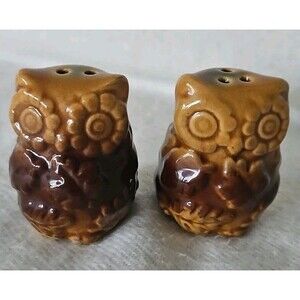 Cracker Barrel Mini Owls Brown 2016 Salt & Pepper Shakers MCM